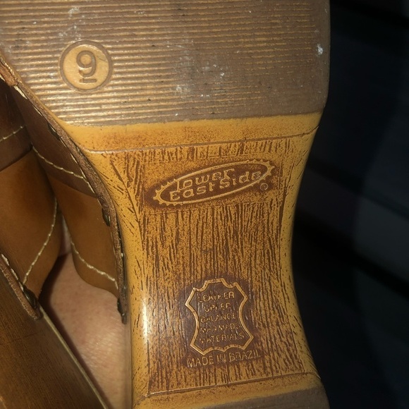 Vintage Tan Leather Sandals - Picture 9 of 10